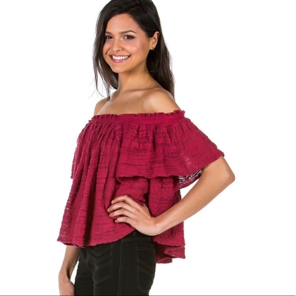 Free people Thrills & Frills Sweater Raspberry NWT - Picture 2 of 6